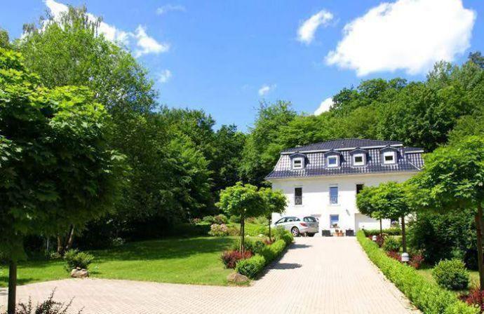 באד סודרודה Weisses-Haus-Am-Kurpark-Fewo-Bergblick מראה חיצוני תמונה